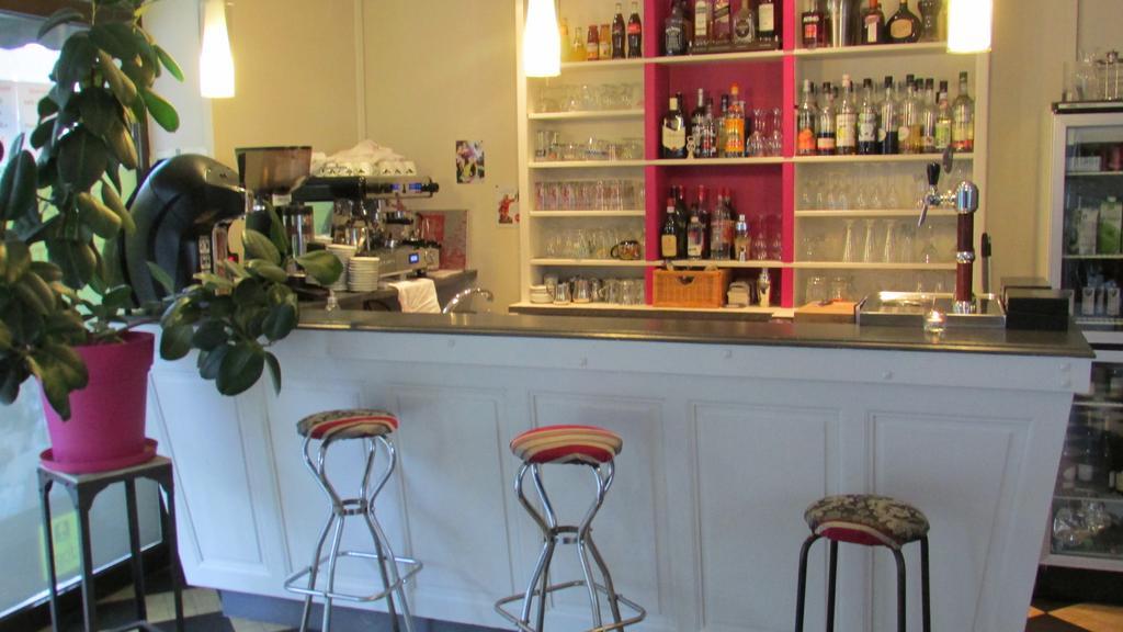 羊角面包之家酒店 Buzançais 外观 照片